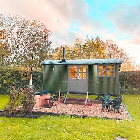 Old King William Shepherd Huts And Private Hot Tubs In North Norfolk Hunworth Esterno foto