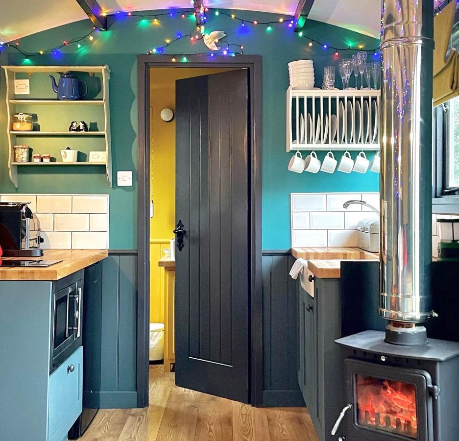 Old King William Shepherd Huts And Private Hot Tubs In North Norfolk Hunworth Esterno foto