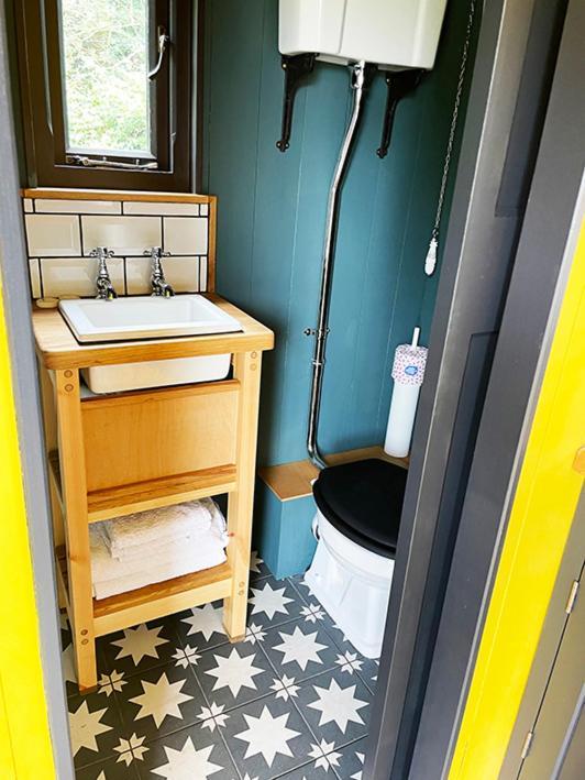 Old King William Shepherd Huts And Private Hot Tubs In North Norfolk Hunworth Esterno foto